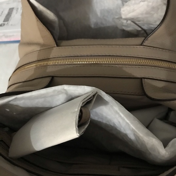 Michael Kors Raven Pebbled Leather - Picture 7 of 10